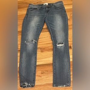 WOMEN'S BKE STELLA DISTRESSED SKINNY JEANS